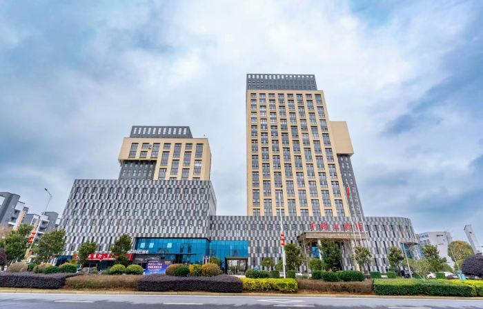Rucheng Qianjun Grand Hotel