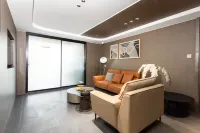 Burton Hotel (Xinyang High-speed Railway East Station)