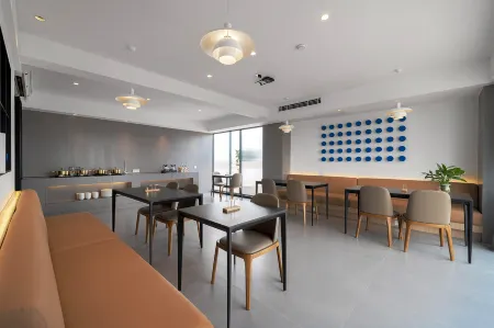 Gemorphine  Hotel (Xiang'an Ma Alley ) Отели рядом с достопримечательностью «Tong'an Library»