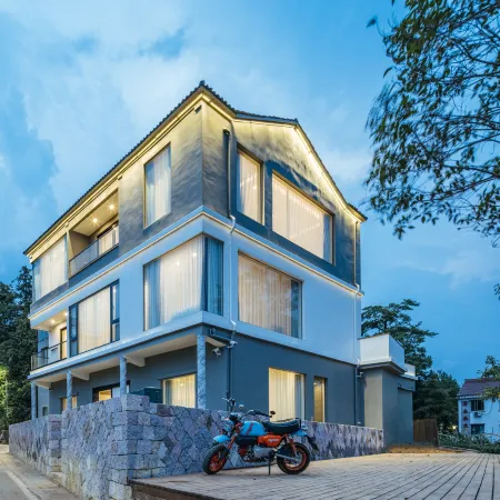 Dongmei Yueju Hostel