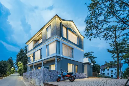 Dongmei Yueju Hostel Отели рядом с достопримечательностью «Qianzhang Canyon»