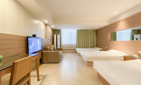 Yun 7 Hotel (Yichang CBD Shopping Center Three Gorges Electric Power Vocational College Branch) - Housity