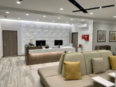 Days Inn & Suites by Wyndham Beaumont West / I-10 & Walden Hotels in Beaumont