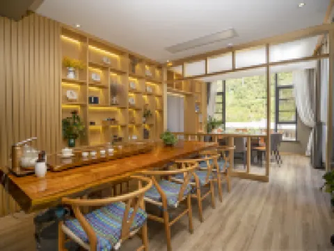 CLOUDS HOTEL CLOUD Tu Hotel (Gongshan) Hotel di Gongshan