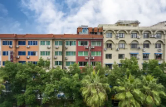 Chuangejia Hongtai Hotel (Lishui High-speed Railway Station)