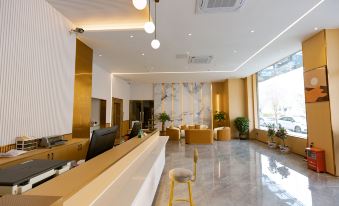 Yixuan Anlai Hotel (Maoming Xinyi Donghuicheng Branch)