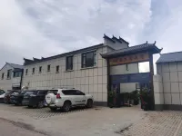 Zhaosu Yueting Lanshe Homestay - parking