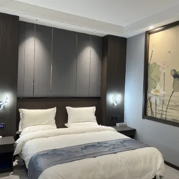 Yifeng Business Hotel