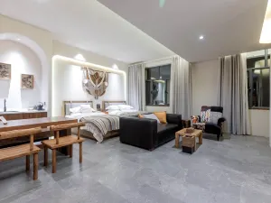 Ili Nilek Small Full Guest House