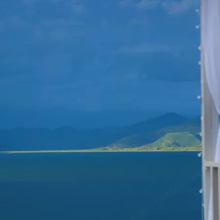 Lugu Lake Qingchen Yipin 180° Lake View Hotel