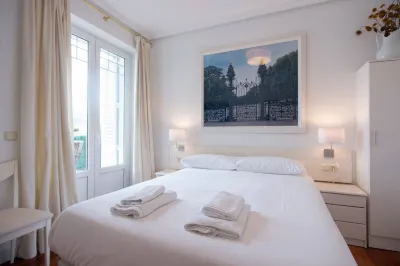 BREATHTAKING TERRACE VIEWS IN LUXURY APARTMENT by www.SanSebastianApartments.es