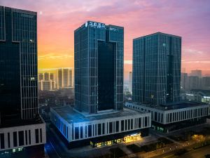 Hanting Hotel (Changxing Lishi Square Central Avenue)