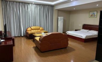Yading Business Hotel