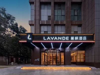 Lavande Hotel (Wuhan Huazhong University of Science and Technology Jiayuan Road Subway Station) Hotel in zona Meishan