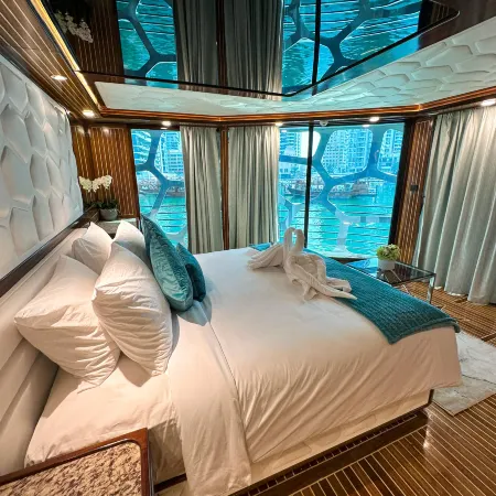 Overnight Super Yacht - Orchid