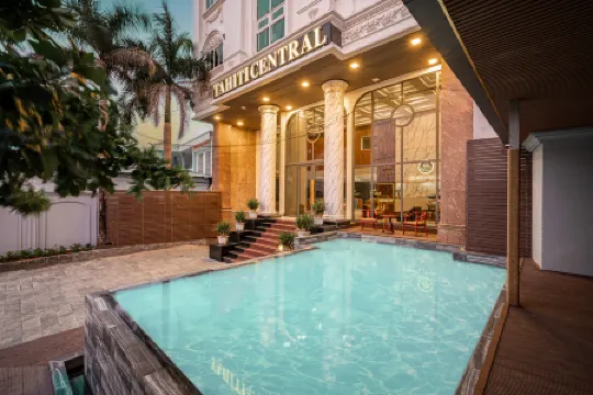 Tahiti Central Seaview - 50m to Night Market Phu Quoc Отели рядом с достопримечательностью «Sung Hung Pagoda»