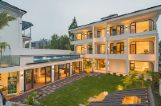 鶯飛七月·私湯民宿（OMG心跳樂園店）