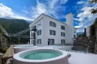 Mountain Twilight & Snow Reflection - Private Hot Spring Villa (Kangding Yulin Flagship Store)