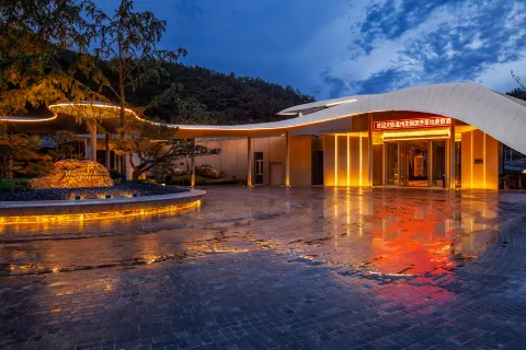 Wenzhou Wencheng Longqiyuan Wonderland Hotel