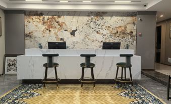 Panjia Business Hotel (Weihai Railway Station Hanlefang)