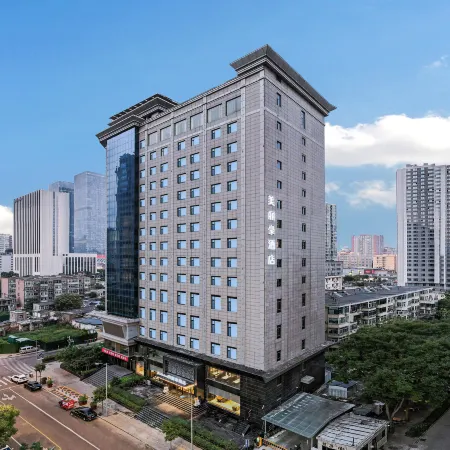 Merlinhod Hotel Отели рядом с достопримечательностью «Бассейн Черный Дракон»