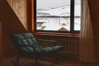 Liliya Homestay (Ergun Enhe Russia Ethnic Township) - Dağ Manzaralı