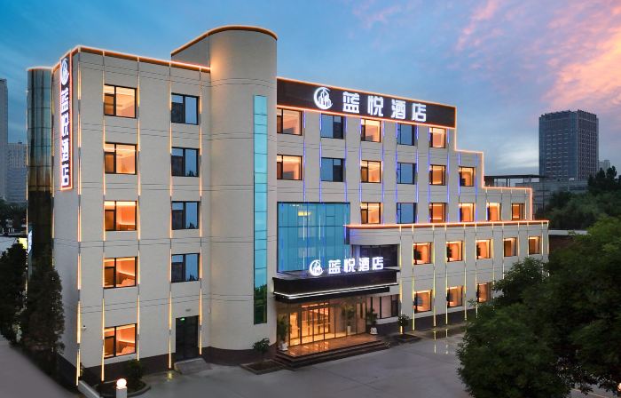 Lan Yue Hotel Baoding East Station Heda New District Branch