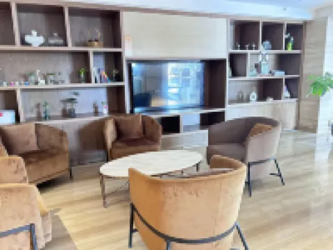 Kyriad marvelous hotel Beihai Qiaogang Fengqing Street Branch