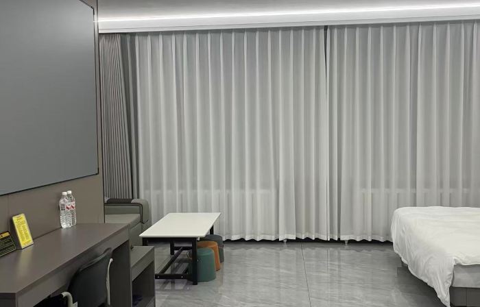 鬧鬧商務賓館