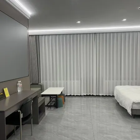 Naonao Business Hotel