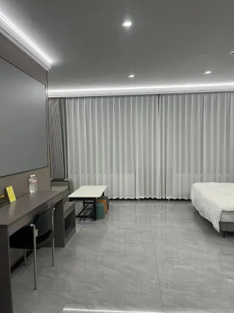 Naonao Business Hotel