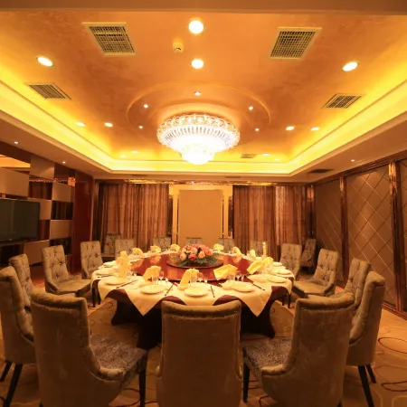 Yuli Luobunaoer Hotel