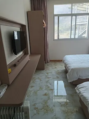 Wenchuan Shanshui Home Farmhouse