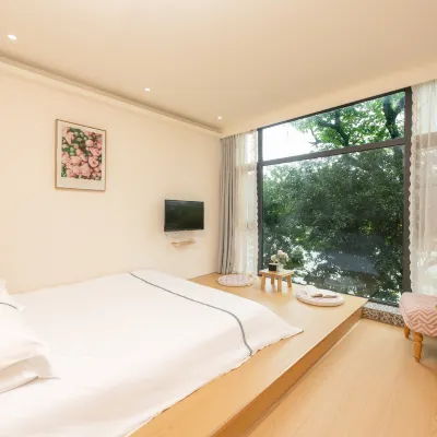 Huali Travel Jiangjing Inn (Guilin Railway Station) Hotels near Guilin Train Station