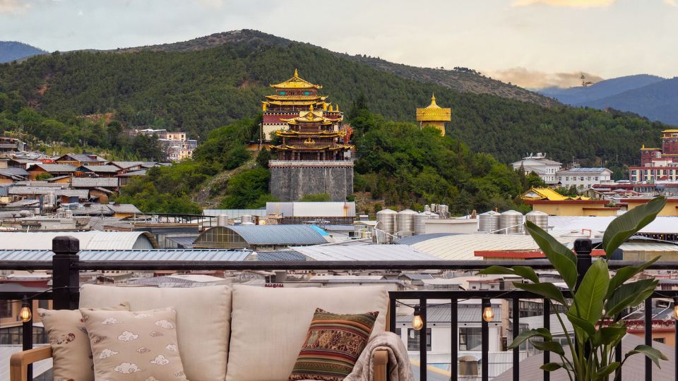 Zensong Qian Songye Holiday Villas · Wild Luxury Wabi-Sabi Design Retreat, Dukezong Ancient Town