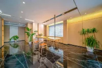 Shi Yue · Shiyue Future Smart Hotel (Anqing Wangjiang Sanxiao Road Central Mall Branch) - parking