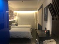 上海大师电竞酒店 - 高级双床房