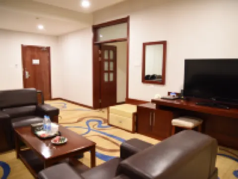 額濟納旗•儷雅|金色胡楊林Relax星級度假酒店(額濟納旗胡楊林店) 額濟納旗酒店