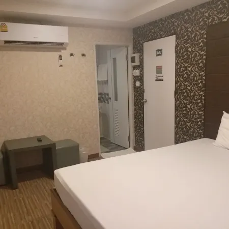 The 9 Resort
