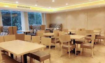 Yiyun International Hotel Apartment