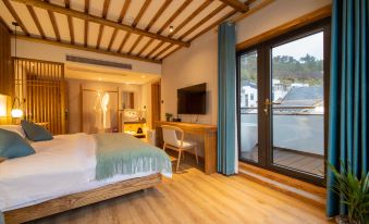 Huangshan City Yunshan ferry fish hot spring hotel