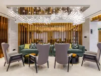 City Light Stay Hotel (Huangmei Dream City)