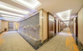Harbin Jin'an Business Hotel (Baiyuecheng Shopping Center)