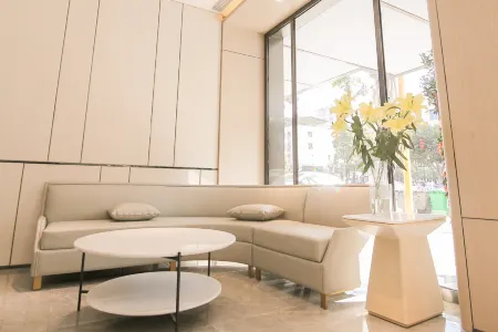 Wanlin hotel Отели рядом с достопримечательностью «Shaoguanshi Wengyuanxian Jin Mountain Temple»