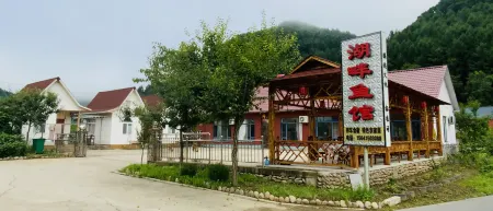 Lake side fish restaurant