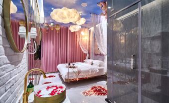 Myriad Love Hotel