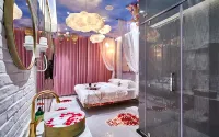 Myriad Love Hotel