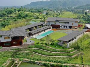 Trip.com Group Country Retreats (Yibin Lizhuang Ruyiyuanxiang Joint Resort)