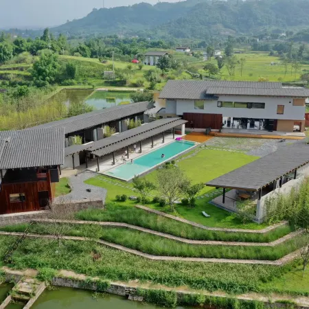 Trip.com Group Country Retreats (Yibin Lizhuang Ruyiyuanxiang Joint Resort)