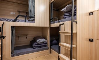 This room at the lodge on Otter Tail Lake has bunk beds at Dayin International Youth Hostel（East Nanjing Road & The Bund）